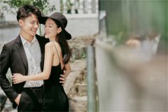 <b>拍婚纱照最好选择什么样的影楼？</b>