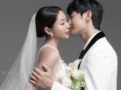 <b>婚纱影楼拍摄中应该如何选婚纱和礼服？</b>