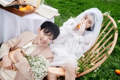 <b>婚纱摄影告诉大家，情侣照与婚纱照的区别</b>