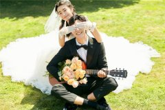 <b>如何挑选合适的婚纱摄影机构，带你了解婚纱摄</b>