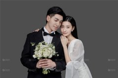 <b>婚纱摄影的美感由哪些因素组成？</b>