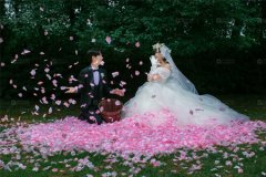 <b>拍婚纱照过程中脱妆怎么办？助理会及时补妆吗</b>