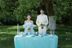 <b>怎么选择一家合适的婚纱影楼加盟公司？</b>