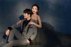 <b>婚纱摄影拍摄时需要自备什么物品？夏天适合拍</b>