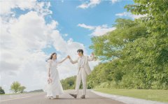 <b>婚纱影楼的特点是什么？服务全面吗</b>