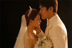 <b>婚纱摄影怎样才能拍摄出高质量写真？</b>