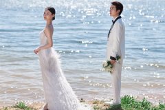 <b>婚纱摄影的过程需要注意什么？价格会高吗</b>