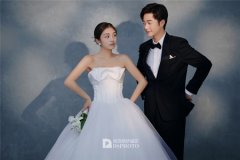 <b>婚纱摄影在结婚前多久拍比较好？为什么？</b>