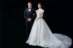 <b>婚纱影楼的选择要如何做？专业性可信吗</b>