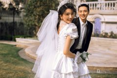 <b>婚纱摄影效果主要受哪些因素影响？</b>