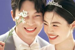 <b>婚纱影楼告诉你，拍摄婚纱照更放松的技巧！</b>