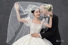 <b>拍婚纱照的压力会很大吗？后期制作麻烦吗</b>