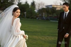 <b>拍婚纱照的过程有哪些注意事项？如何保证质量</b>