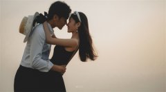 <b>婚纱摄影的主要服务质量如何？婚纱照质量怎么</b>