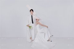 <b>婚纱影楼的服务包含了哪些内容？收费会很高吗</b>