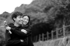 <b>婚纱影楼为什么值得信赖？能提供哪些服务</b>