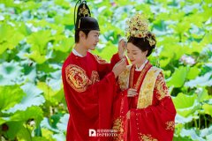 <b>长沙婚纱摄影选择礼服有哪些原则要求？</b>