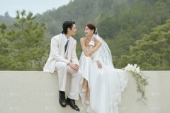 <b>婚纱影楼收费标准解析，让你避免踩雷！</b>
