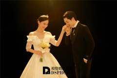 <b>婚纱影楼的服务体现在哪些方面？需要注意什么</b>
