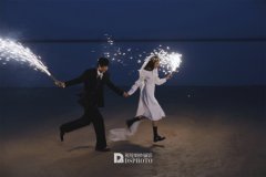 <b>婚纱影楼的服务特点体现在哪些方面</b>