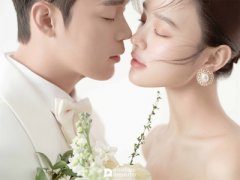 <b>拍婚纱照如何呈现更自然幸福的表情？</b>