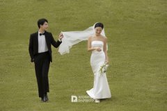 <b>婚纱摄影如何让整体画面更加亮丽？</b>