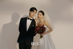 <b>婚纱影楼秋冬季节在室外拍摄要避免什么问题？</b>