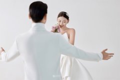 <b>长沙婚纱摄影服装损坏怎么办？需要赔偿吗？</b>