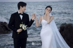 <b>拍婚纱照的过程简单吗？如何保证婚纱照质量</b>