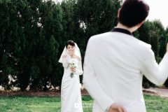 <b>婚纱影楼能不能提前几天挑选服装？</b>