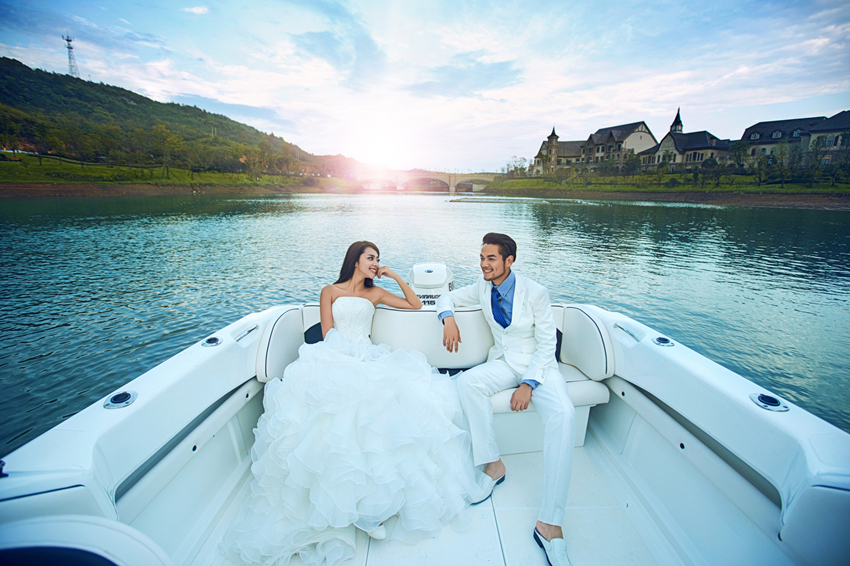 夏季婚纱照礼服选择有什么技巧