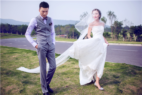 长沙婚纱摄影 新人之间的服饰搭配技巧