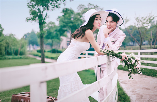 长沙拍婚纱照如何来选择服装