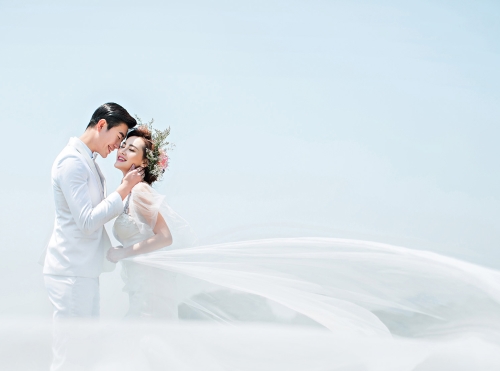<b>新婚夫妻拍摄婚纱照如何才能更好的配合？</b>