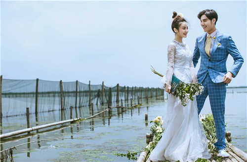<b>内景拍婚纱 拍出最美的新娘！</b>