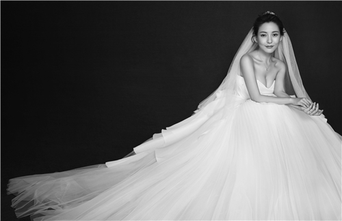 <b>是长沙拍婚纱照应如何选择婚纱？</b>