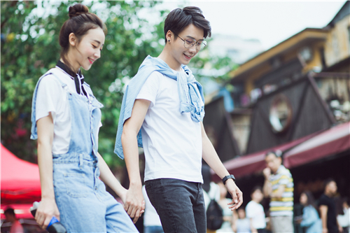 <b>长沙婚纱照胖女孩适合穿什么婚纱？</b>