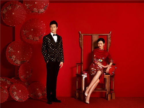 <b>长沙婚纱影楼教你拍摄婚纱照的技巧！</b>