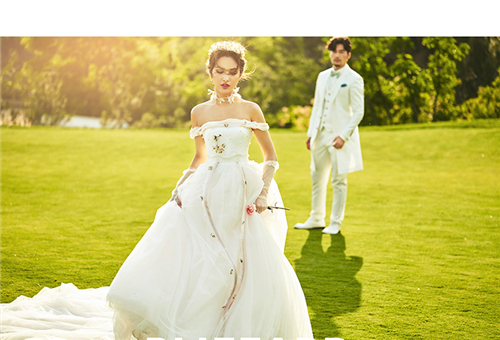 <b>短发新娘怎样拍婚纱照？</b>