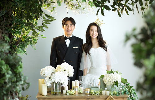 <b>选择婚纱影楼要注意什么？</b>