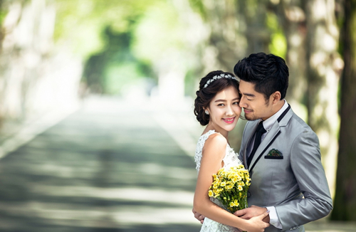 如何选择婚纱摄影机构 保证拍摄效果更好