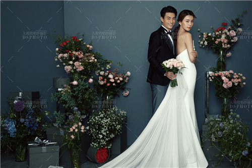 <b>新人如何判断婚纱影楼是否专业？</b>