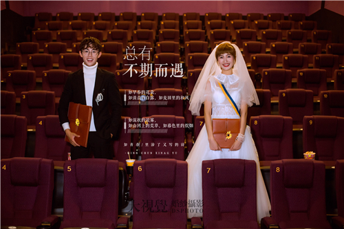 <b>专业婚纱影楼通常具备哪些条件呢？</b>