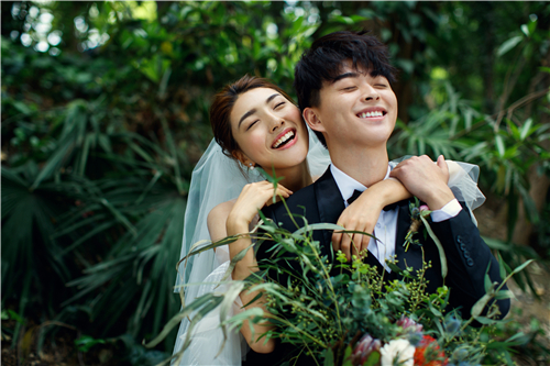 <b>让长沙婚纱照拍摄效果更美的小技巧？</b>