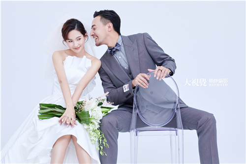 <b>婚纱影楼的优点主要体现在哪里?</b>