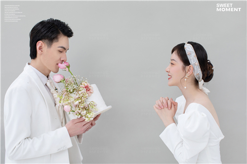 <b>拍婚纱照的过程中要注意哪些细节？</b>