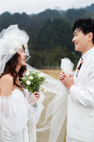 <b>《个性浪漫》系列婚纱照</b>