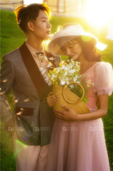 <b>< 梦幻法式 > 主题婚纱摄影</b>