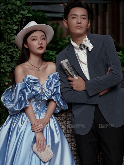 <b>< 个性街拍 > 主题婚纱摄影</b>