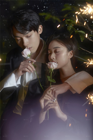 <b>< 梦幻个性 > 主题婚纱摄影</b>